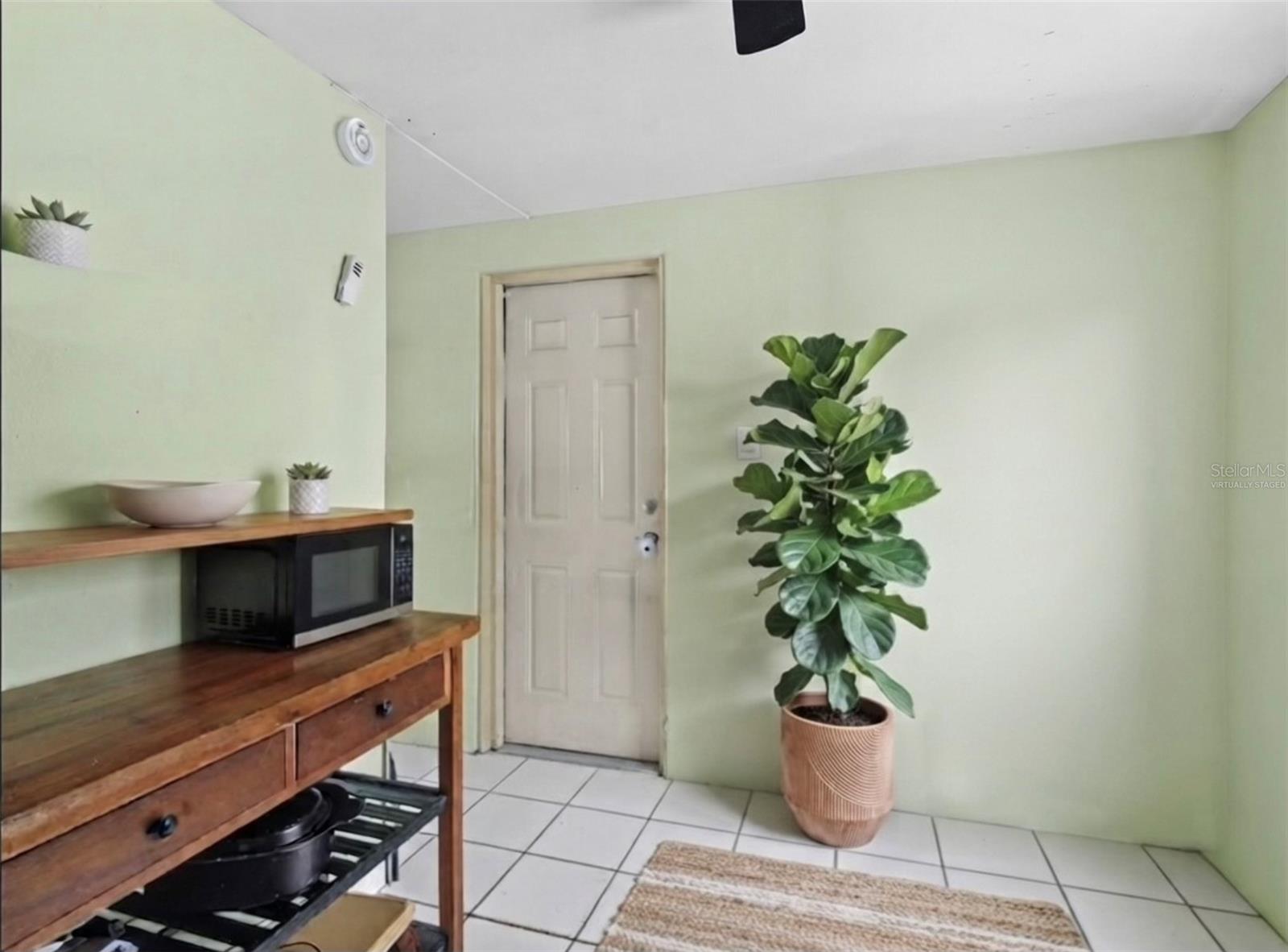 124 26th Ave E #a Property Photo 15