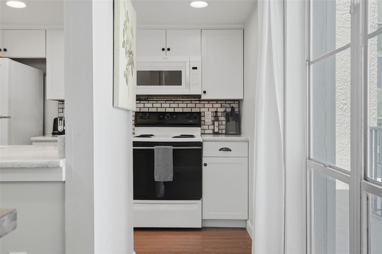 175 Medallion Blvd #f Property Photo 10