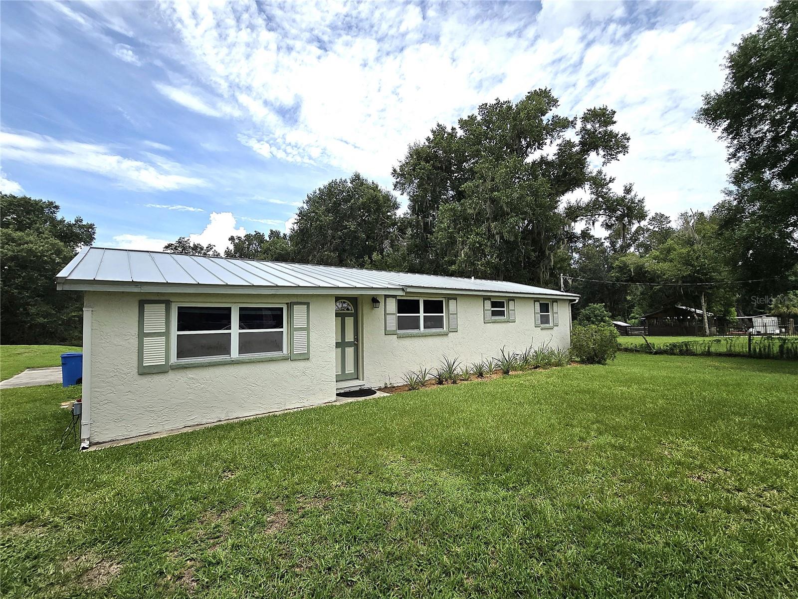 1214 Jerry Smith Rd Property Photo 4
