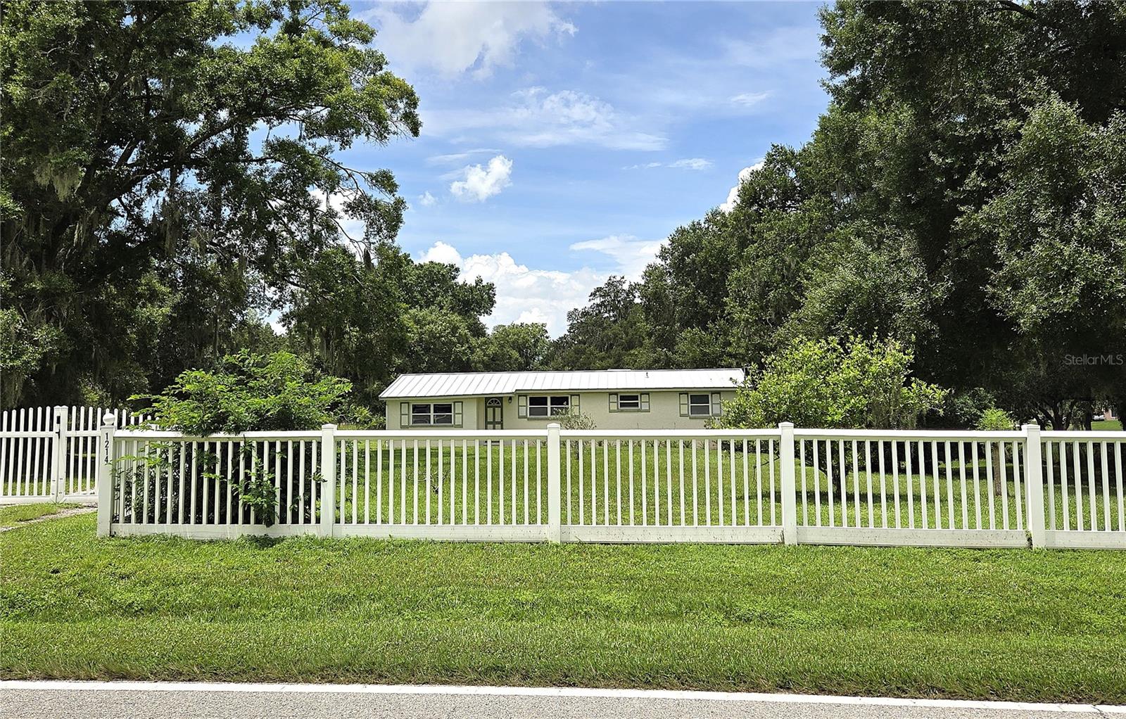 1214 Jerry Smith Rd Property Photo 10