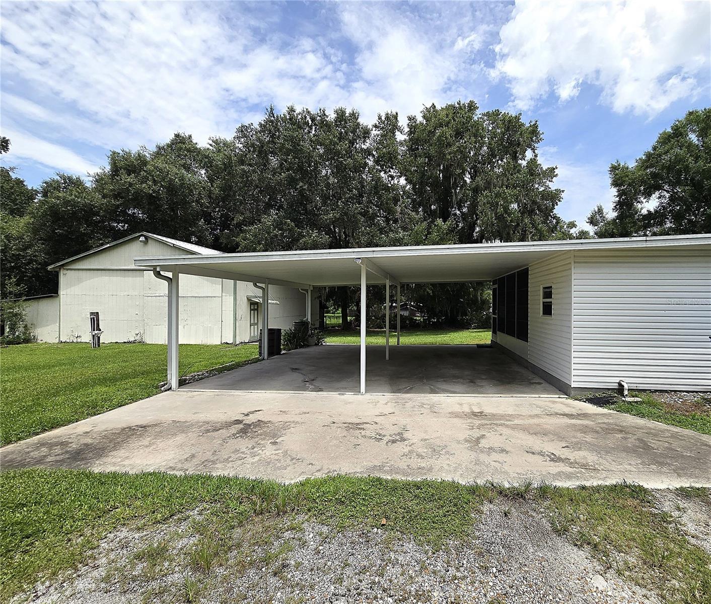 1214 Jerry Smith Rd Property Photo 11
