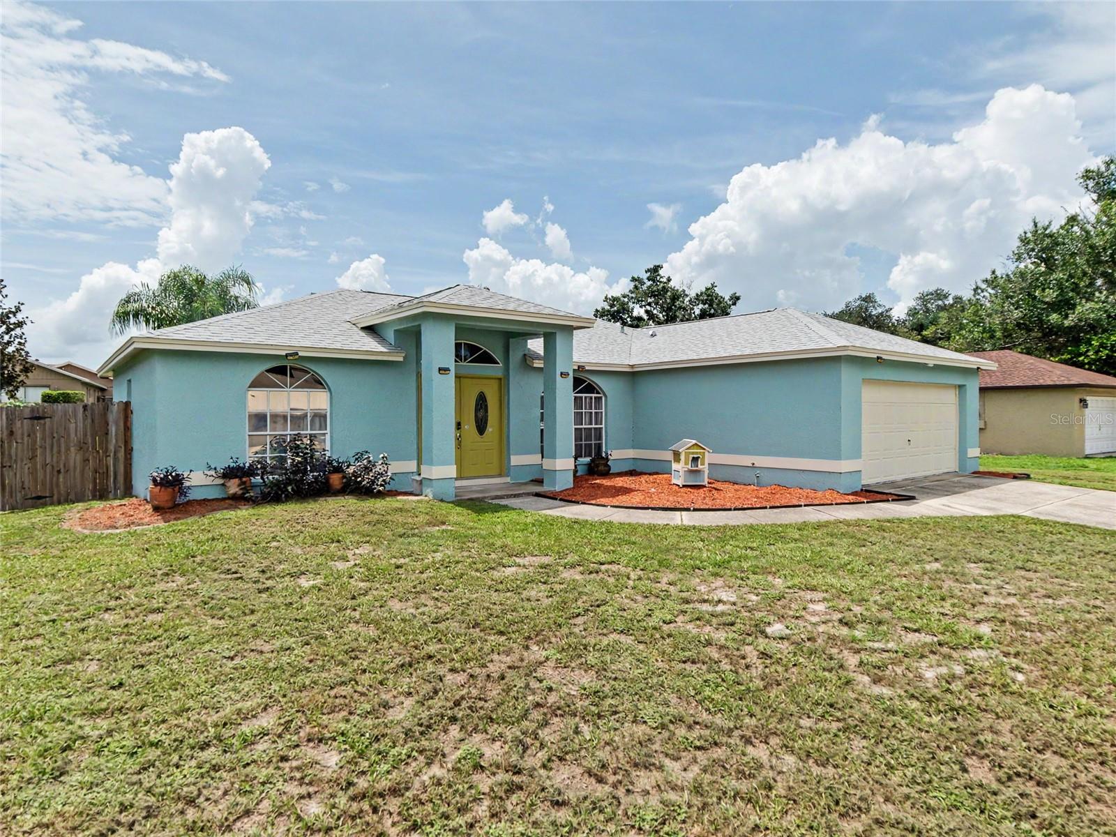 23513 Bellaire Loop Property Photo 1