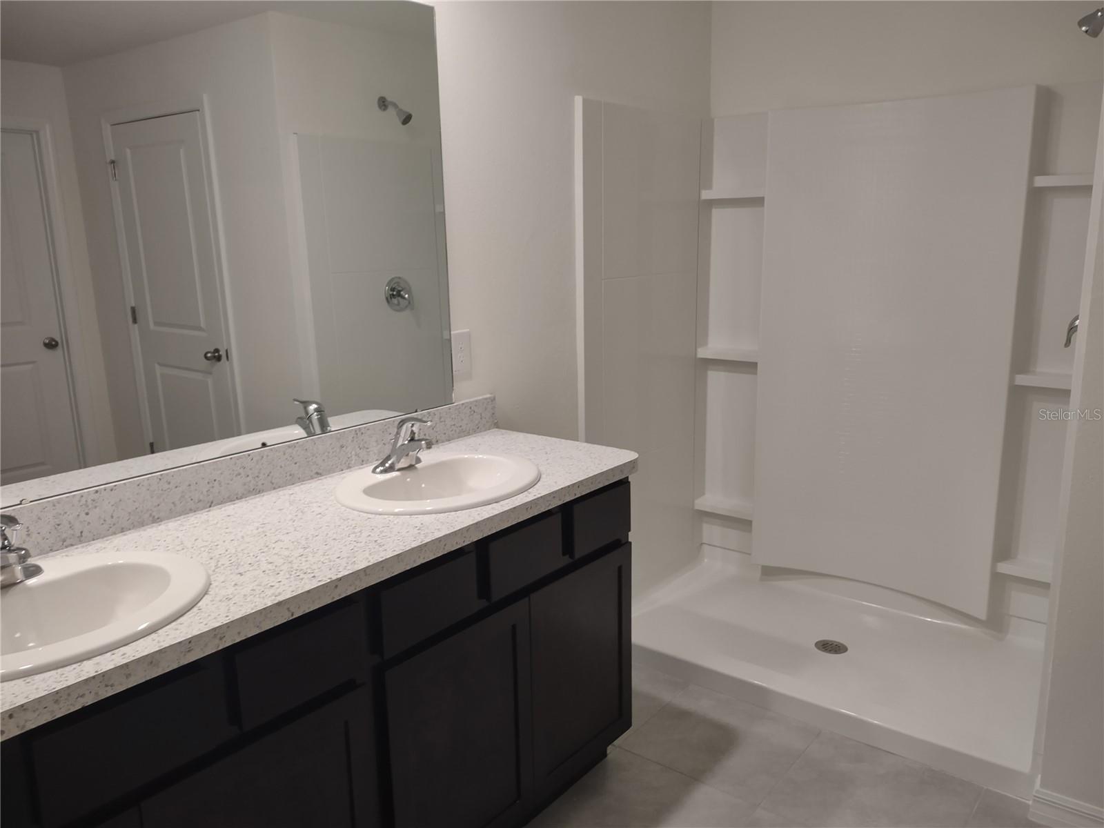 5215 Byronic Ct Property Photo 8