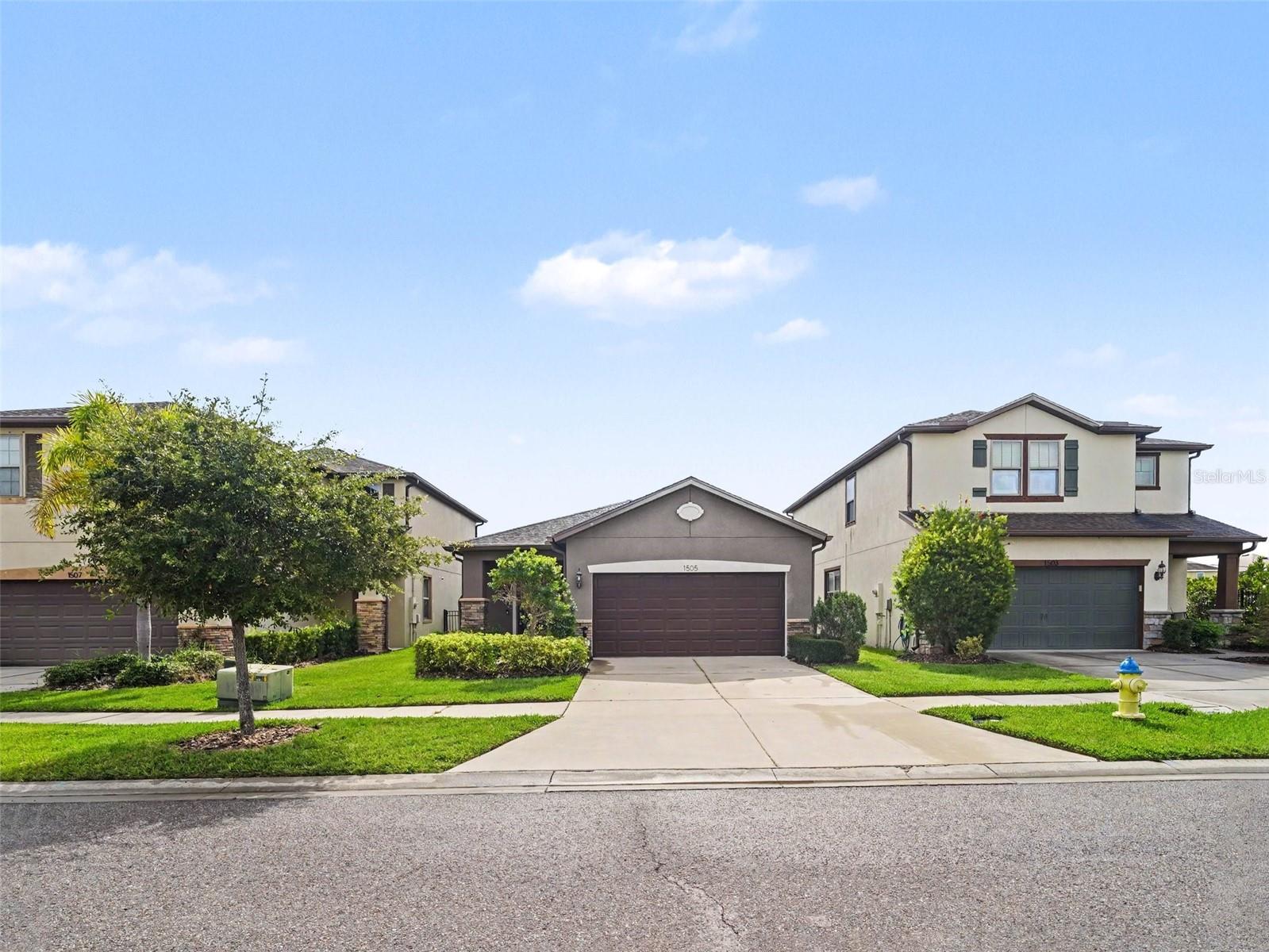 1505 Custer Bayou St Property Photo 3