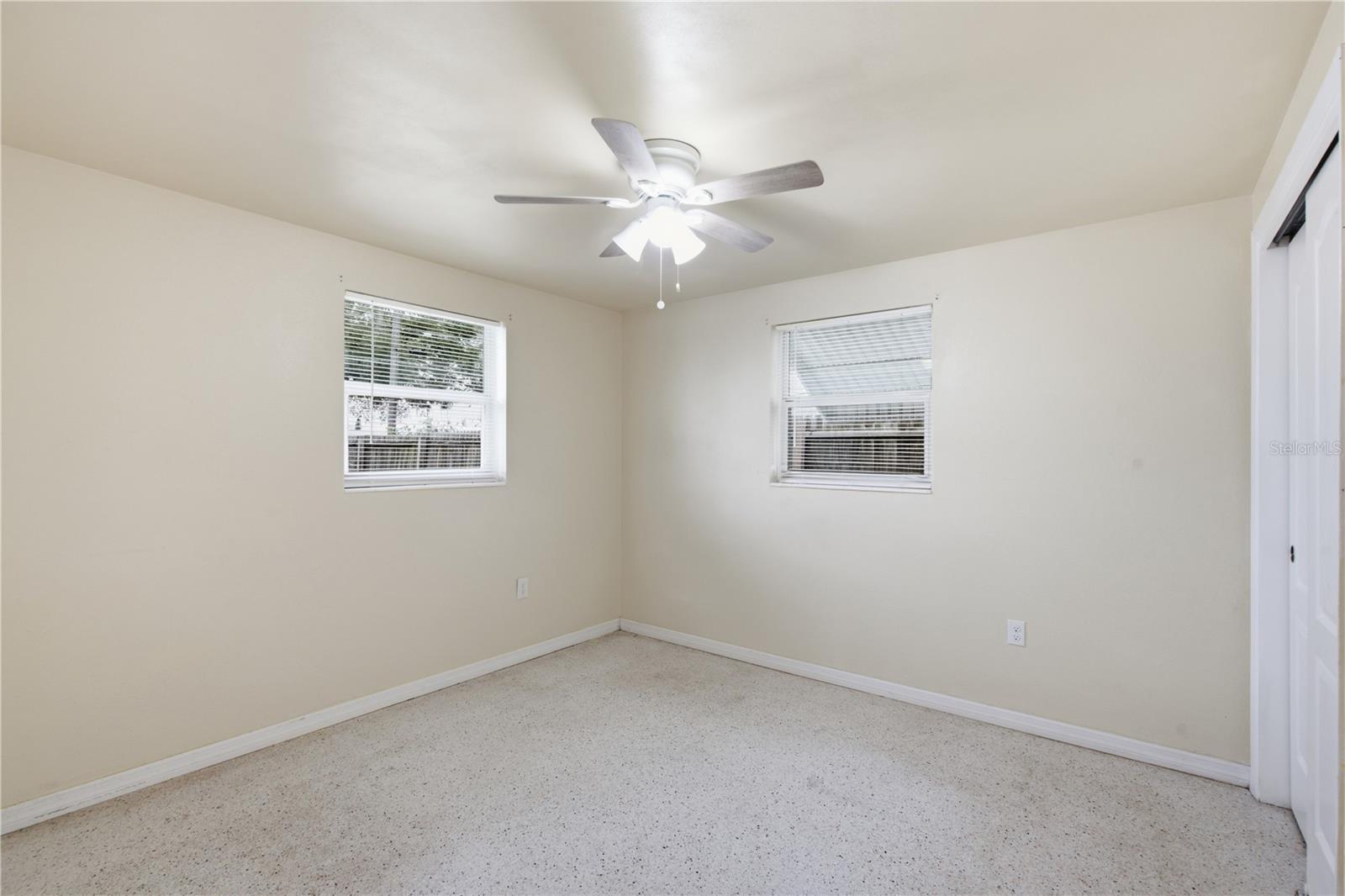 2122 Holiday Drive Property Photo 16