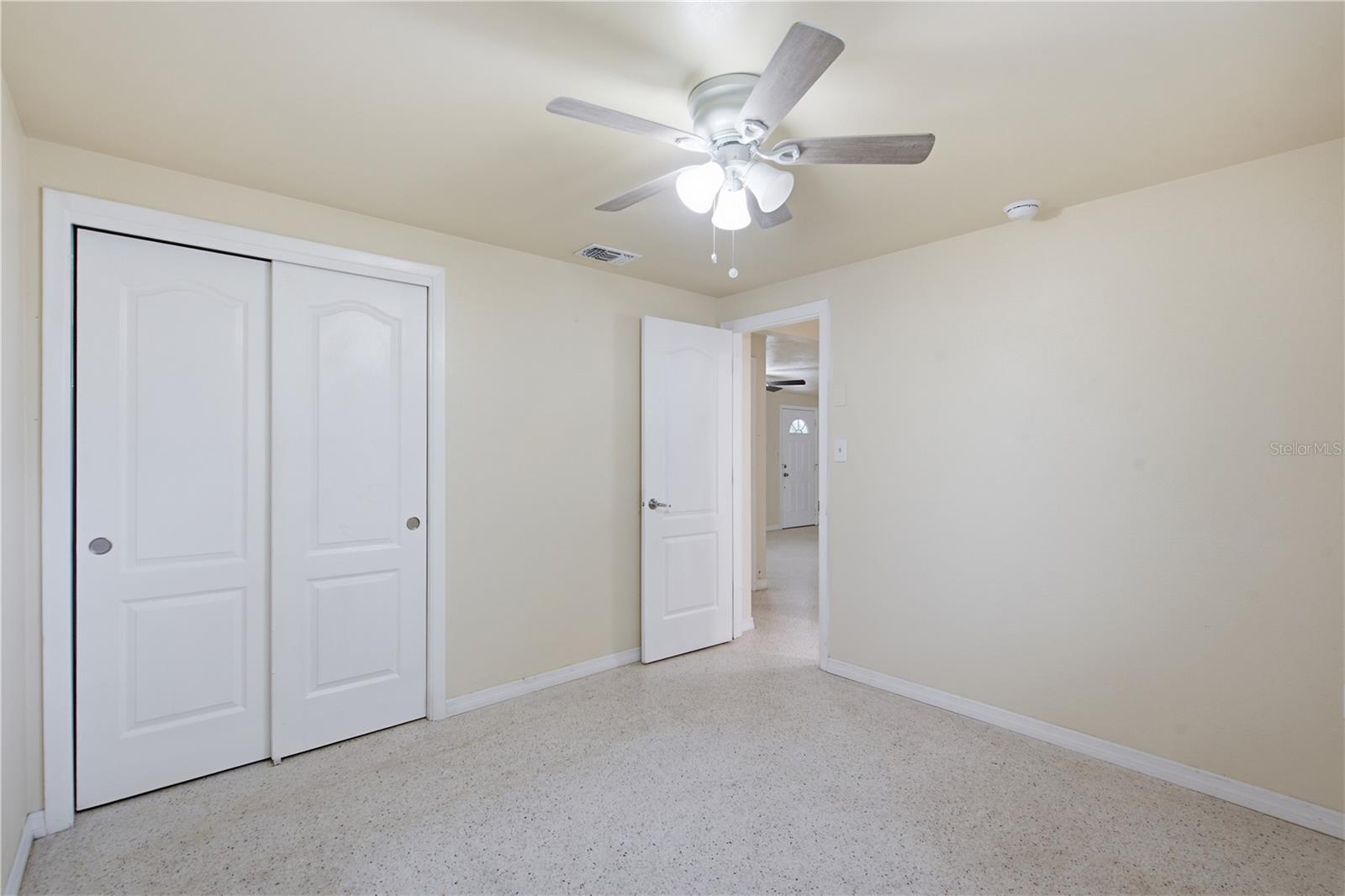 2122 Holiday Drive Property Photo 17