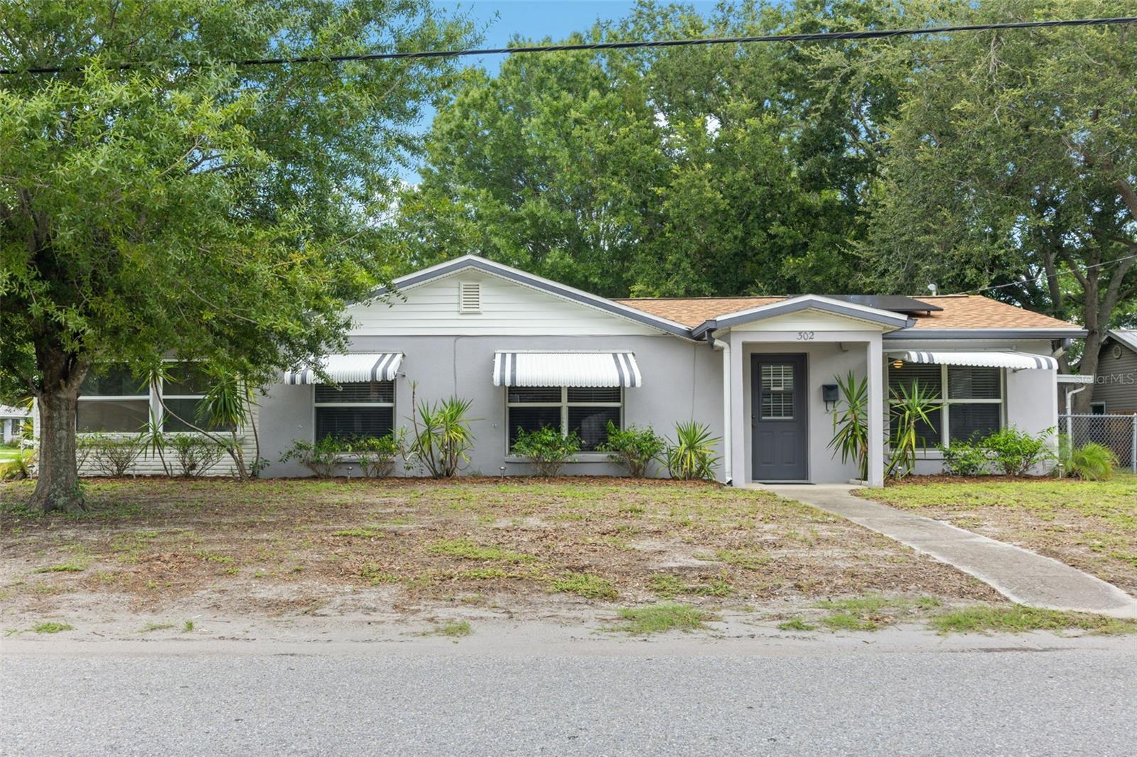 302 51st Street W Property Photo 1