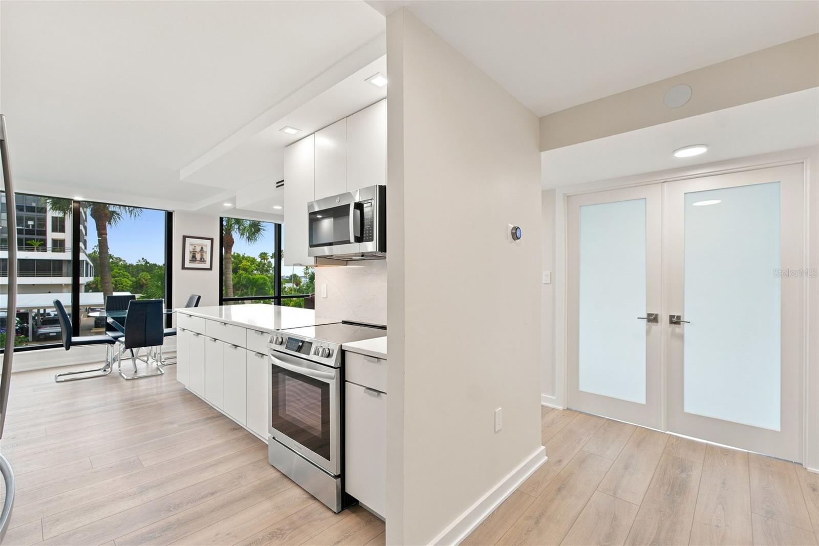 707 S Gulfstream Ave #207 Property Photo 5
