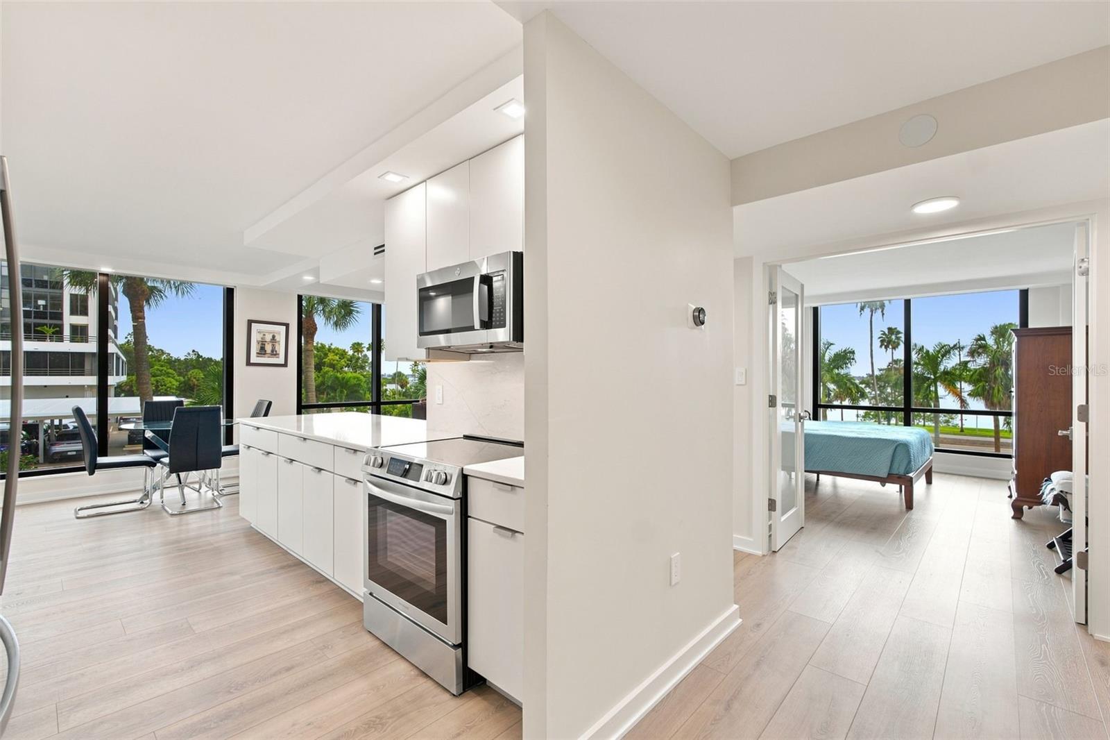 707 S Gulfstream Ave #207 Property Photo 6