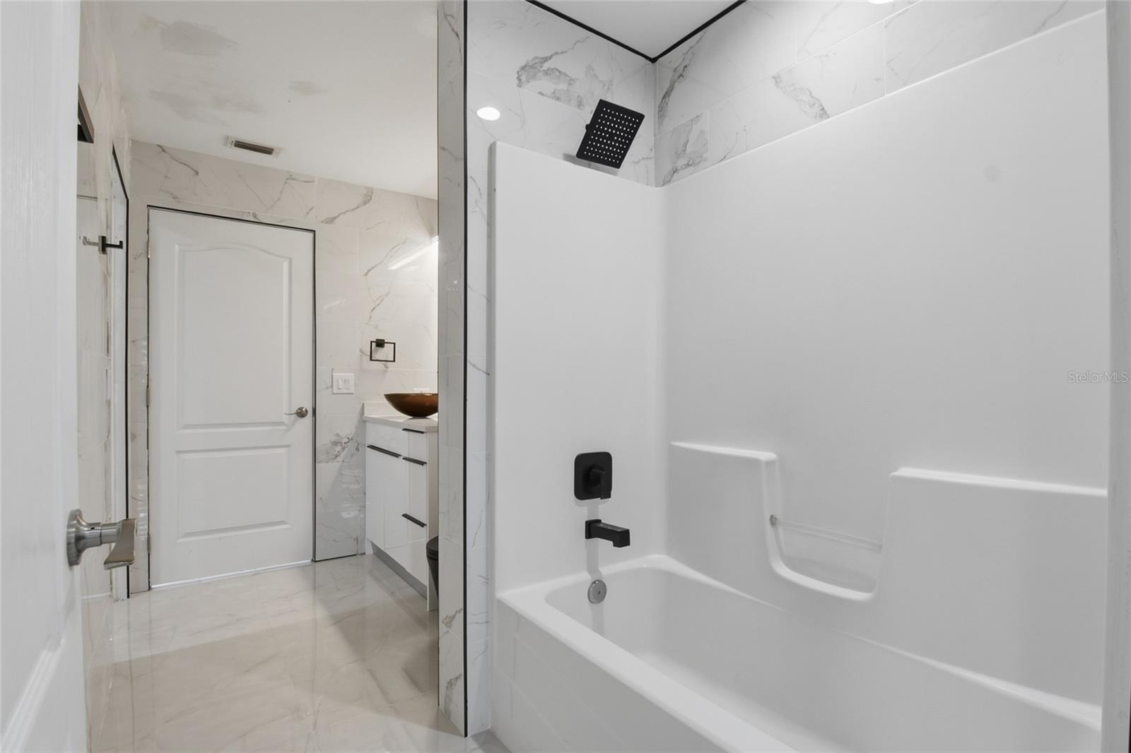 1104 Morton St E Property Photo 25