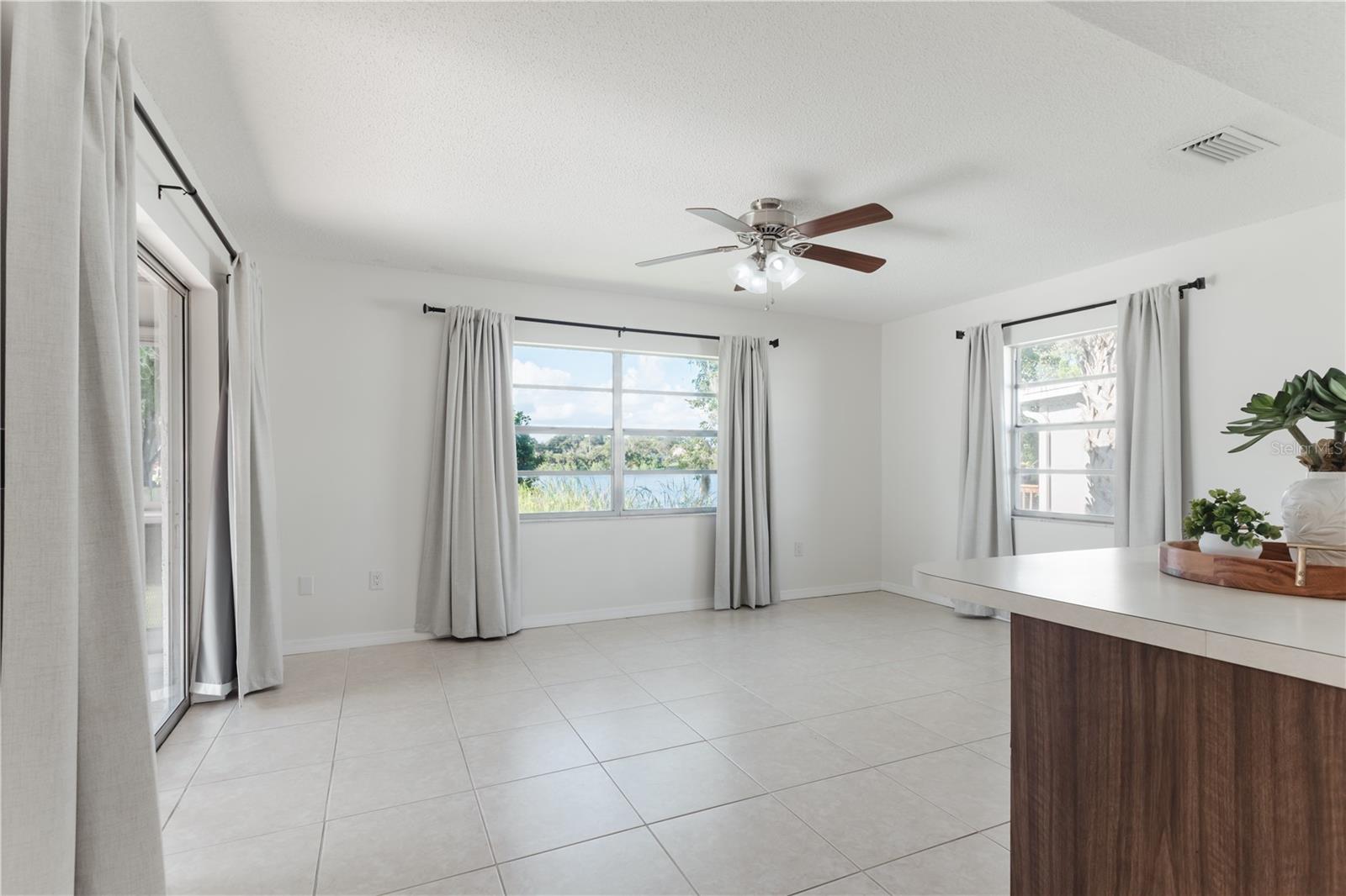 6520 Meadowbrook Ln Property Photo 11