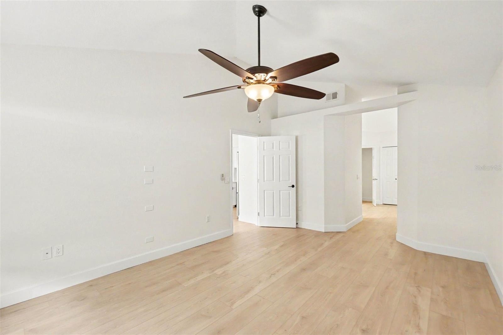 7231 Remington Oaks Dr Property Photo 16