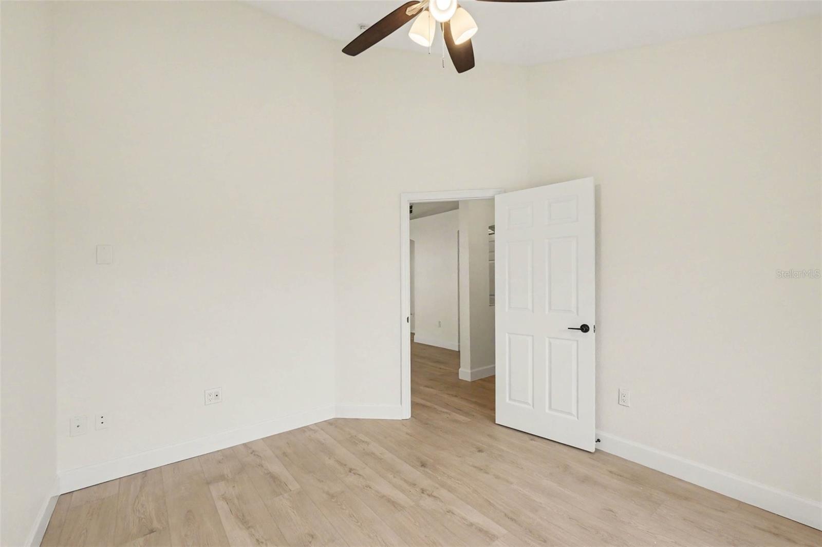 7231 Remington Oaks Dr Property Photo 17