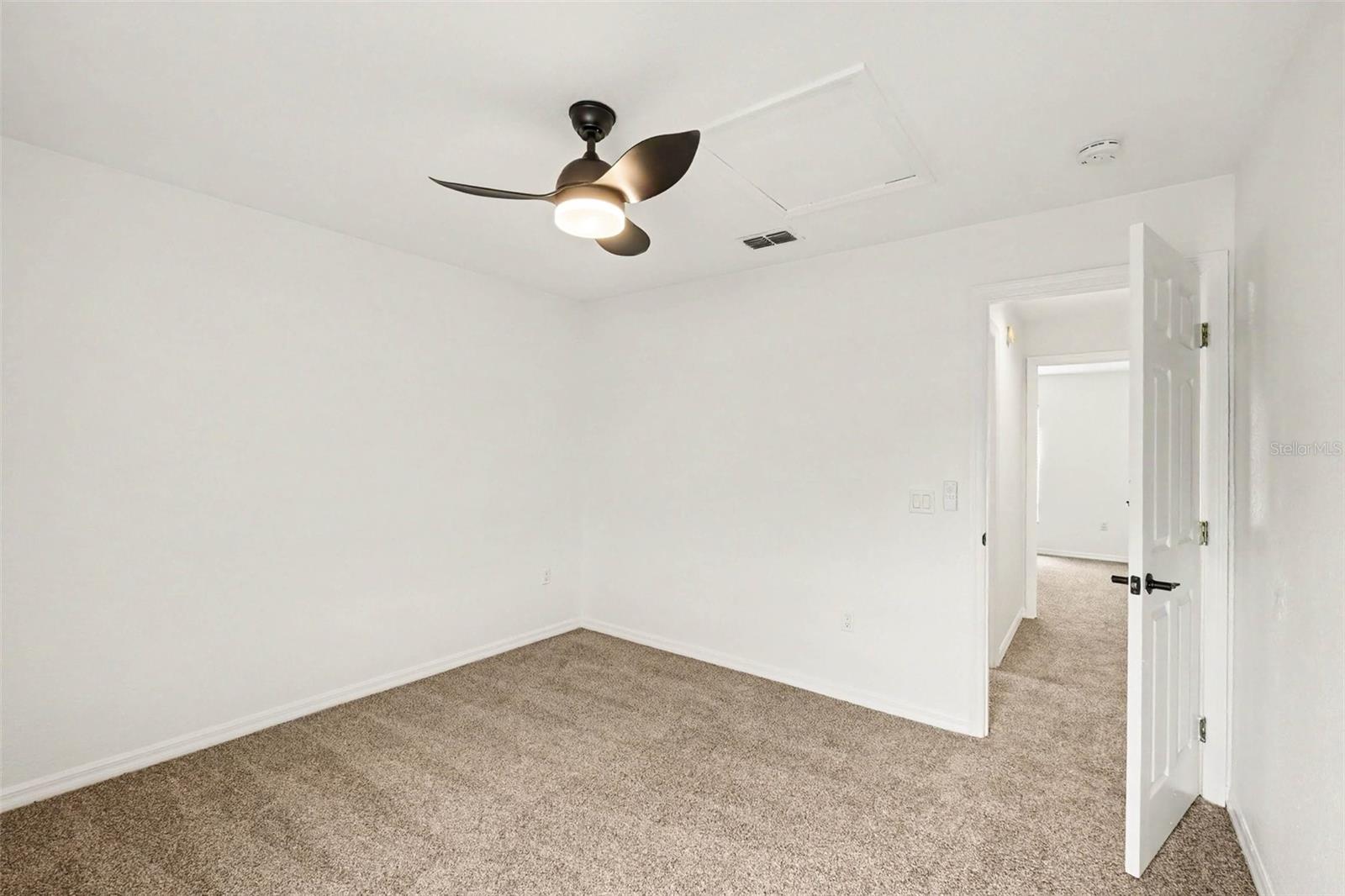 7231 Remington Oaks Dr Property Photo 25