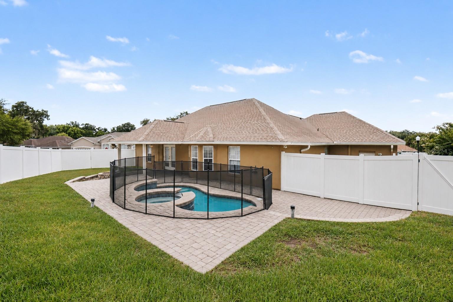 7231 Remington Oaks Dr Property Photo 28