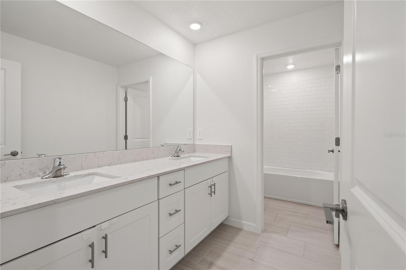 22313 Pleasant Morning Dr Property Photo 28
