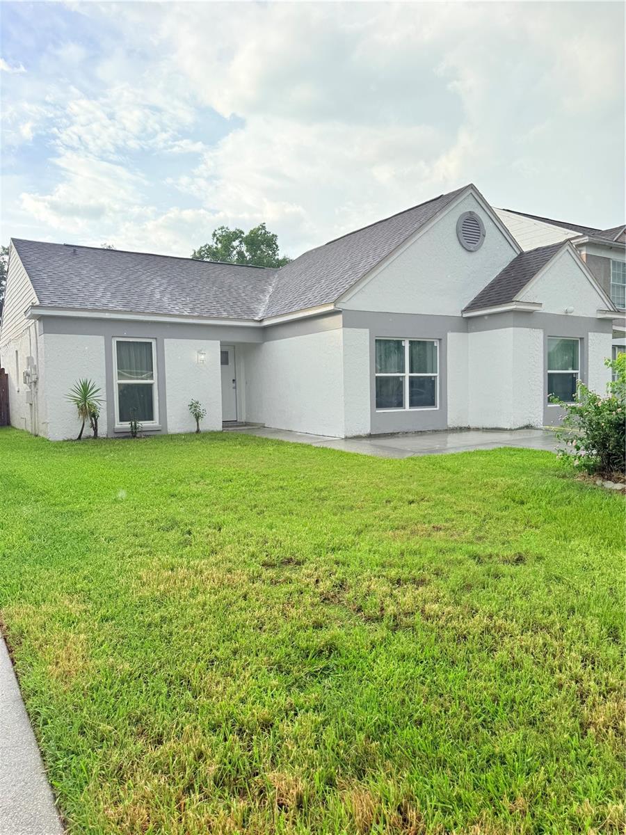 2130 Redleaf Dr Property Photo 3