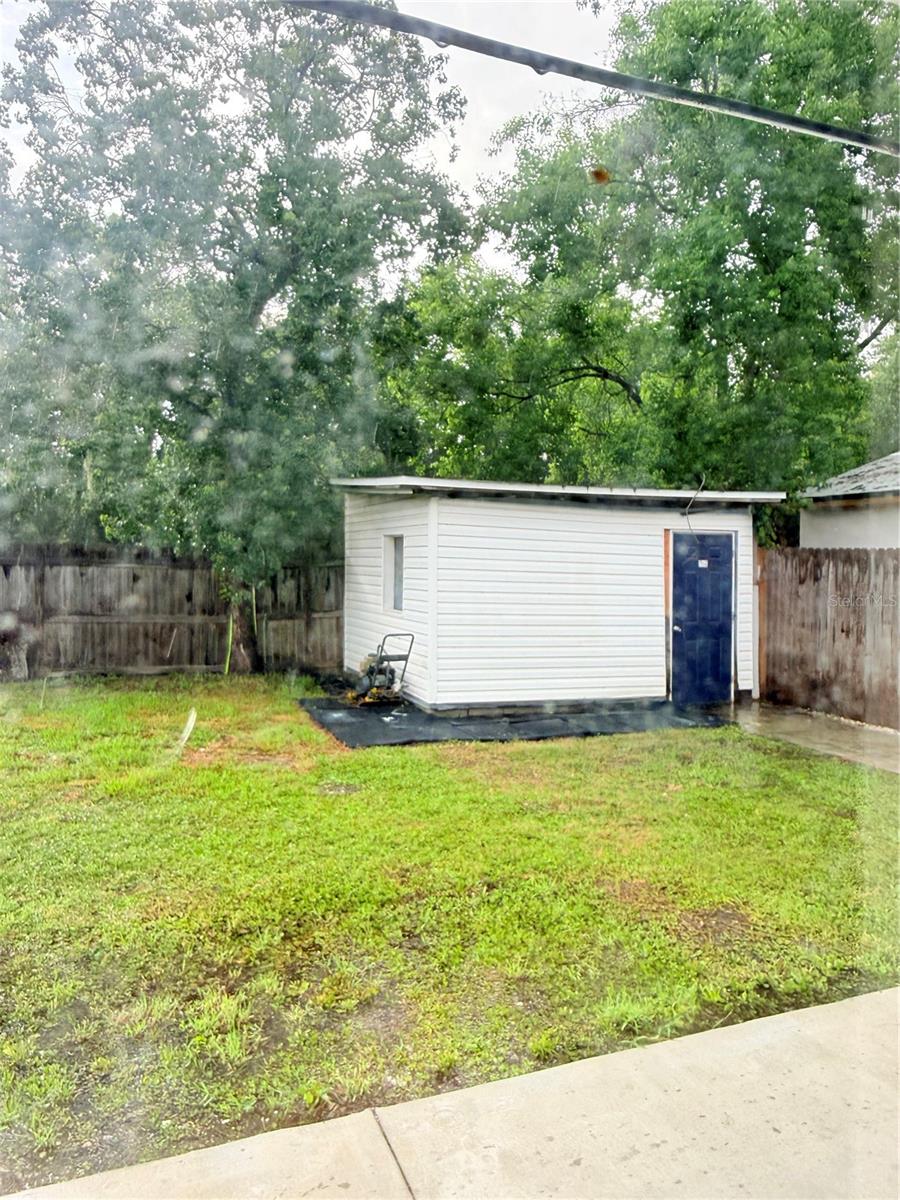 2130 Redleaf Dr Property Photo 15