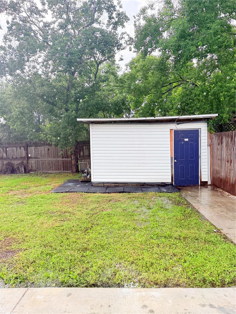 2130 Redleaf Dr Property Photo 17