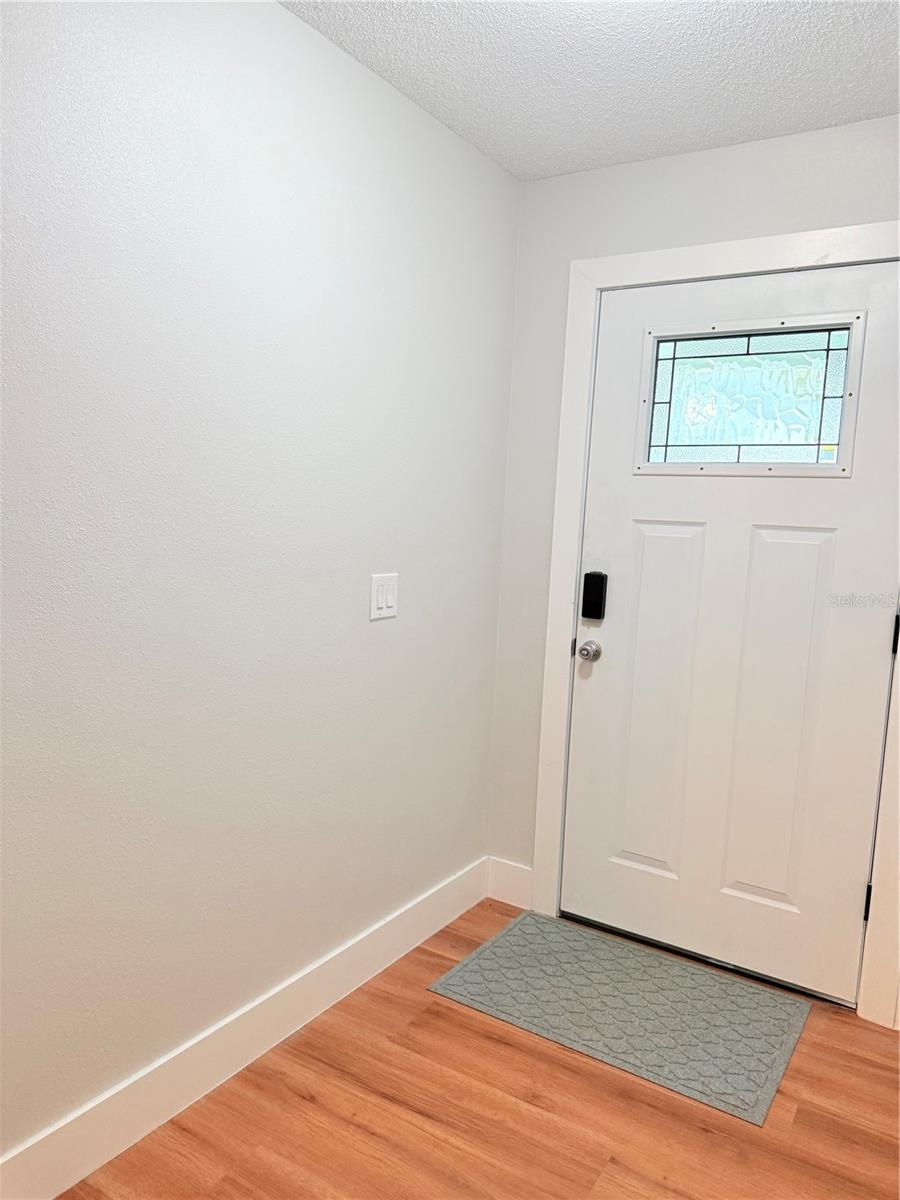 2130 Redleaf Dr Property Photo 20