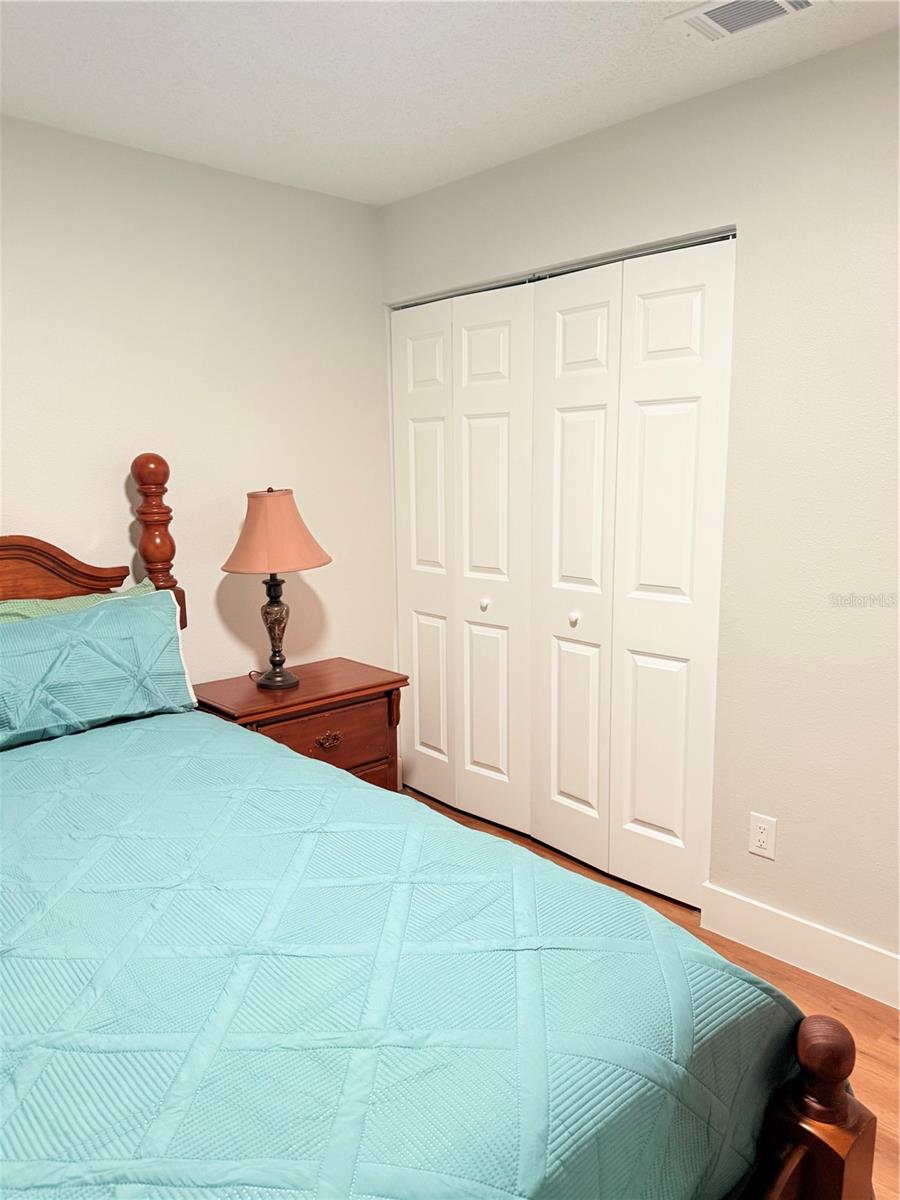 2130 Redleaf Dr Property Photo 22