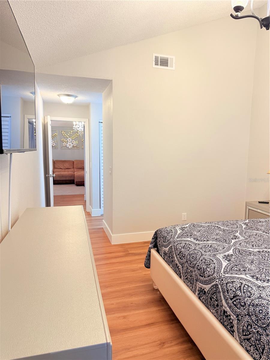 2130 Redleaf Dr Property Photo 29