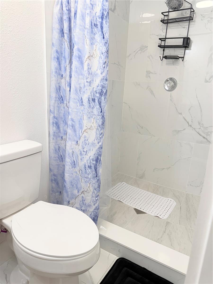 2130 Redleaf Dr Property Photo 38