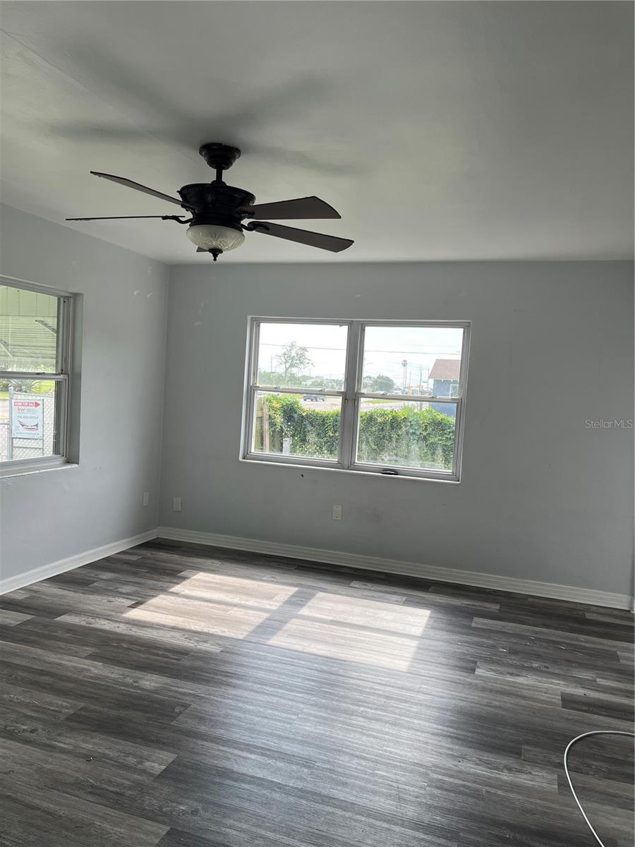 1206 E Canal St Property Photo 41