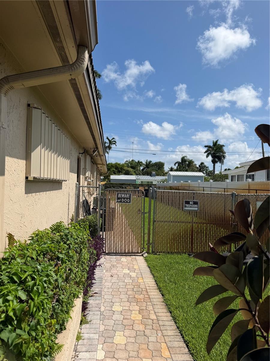 3230 Harrison St Property Photo 5