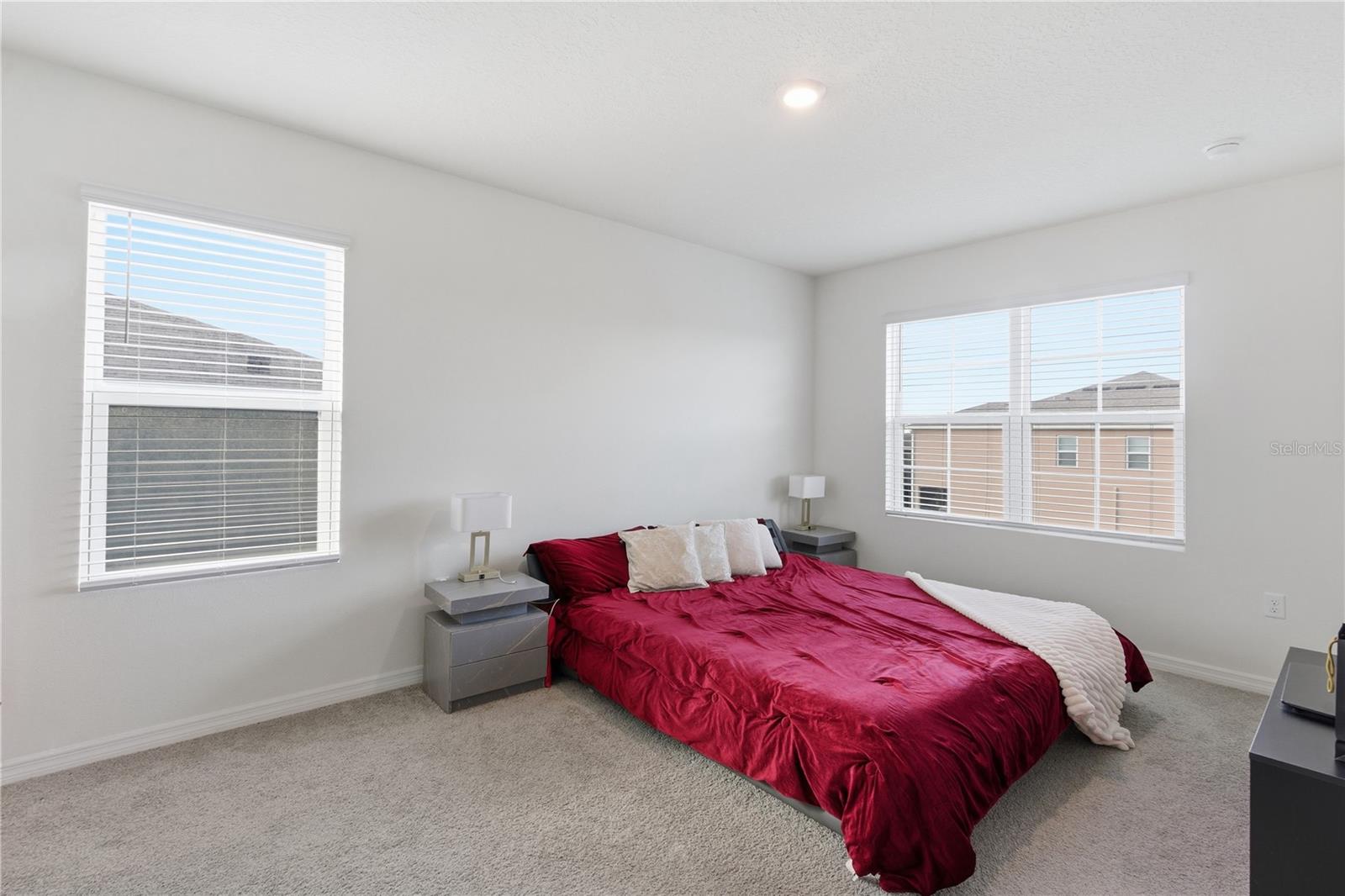 1727 Wooden St Property Photo 9