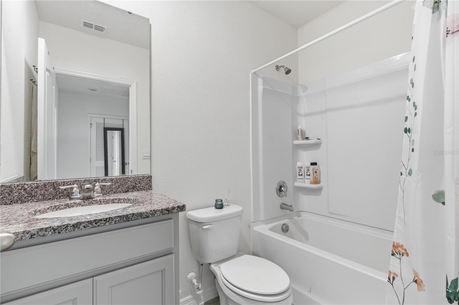 1727 Wooden St Property Photo 17