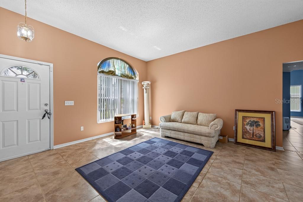 4609 Oak River Cir Property Photo 5