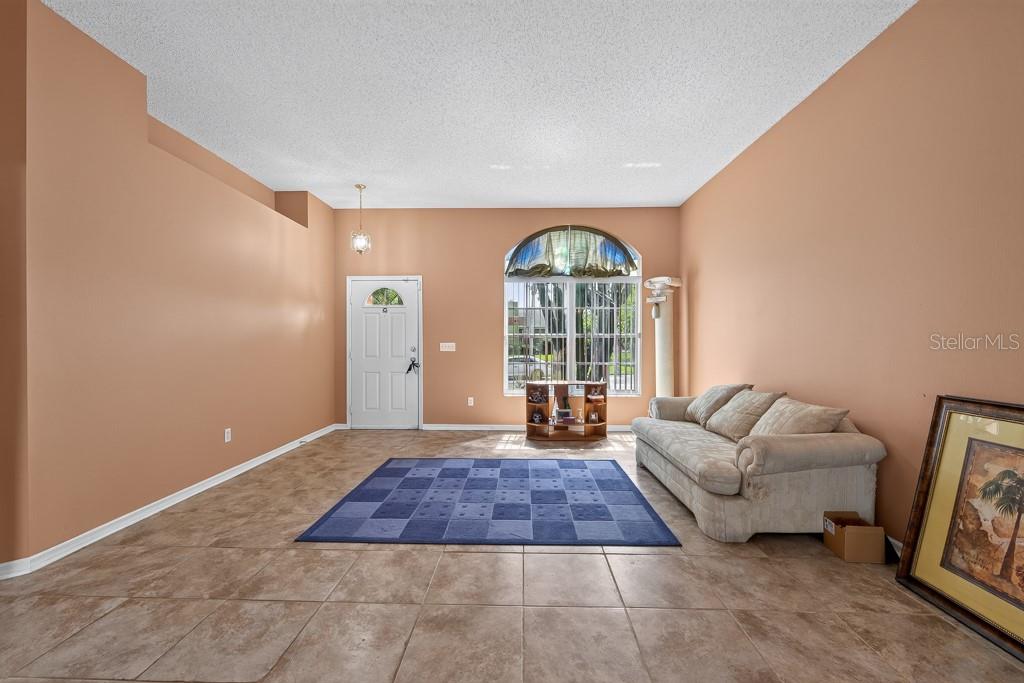 4609 Oak River Cir Property Photo 6