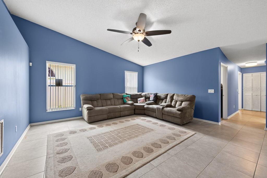 4609 Oak River Cir Property Photo 10