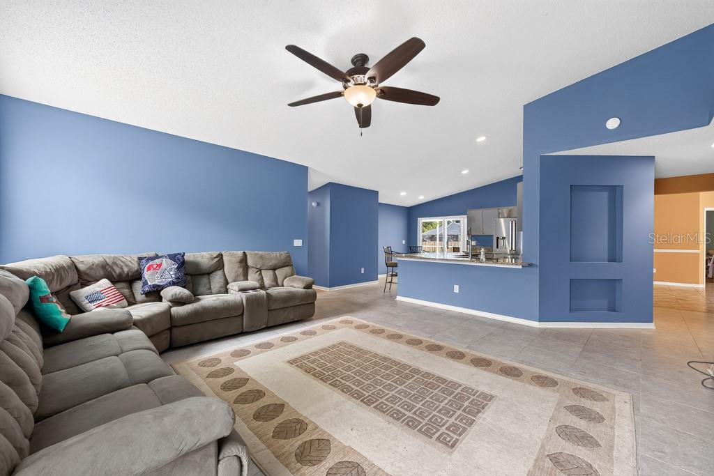 4609 Oak River Cir Property Photo 11