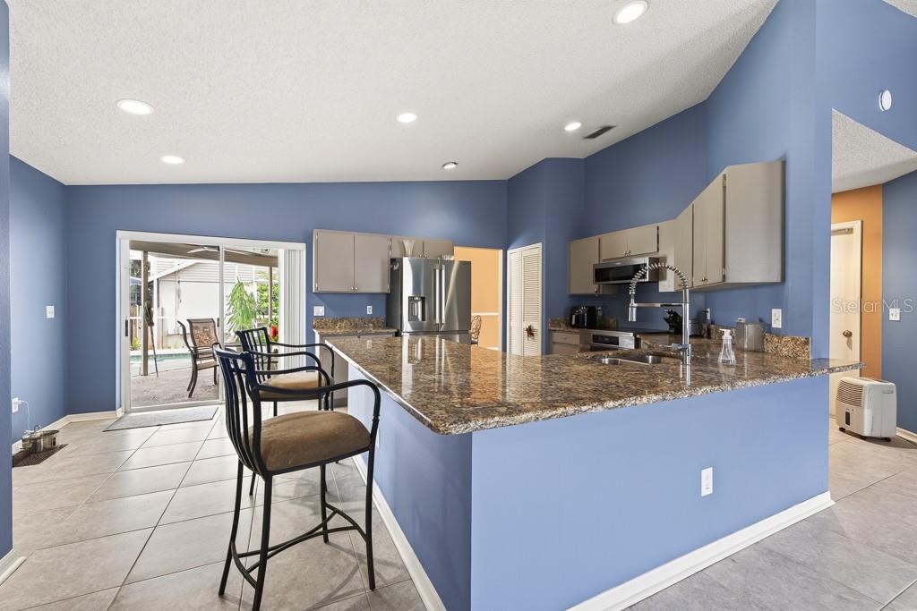 4609 Oak River Cir Property Photo 13