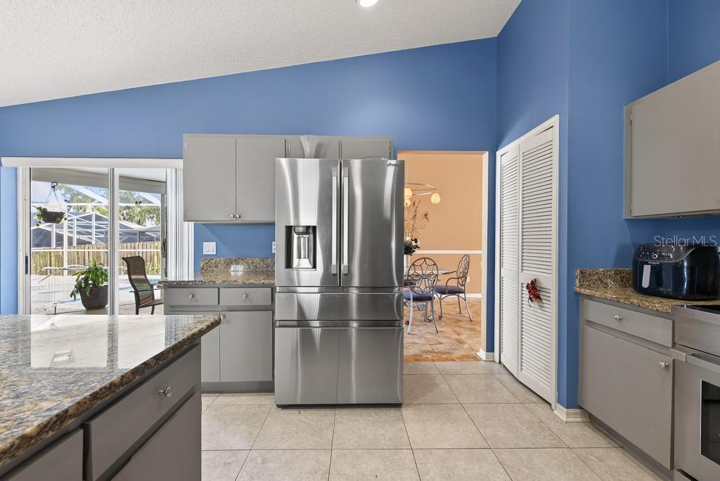 4609 Oak River Cir Property Photo 19