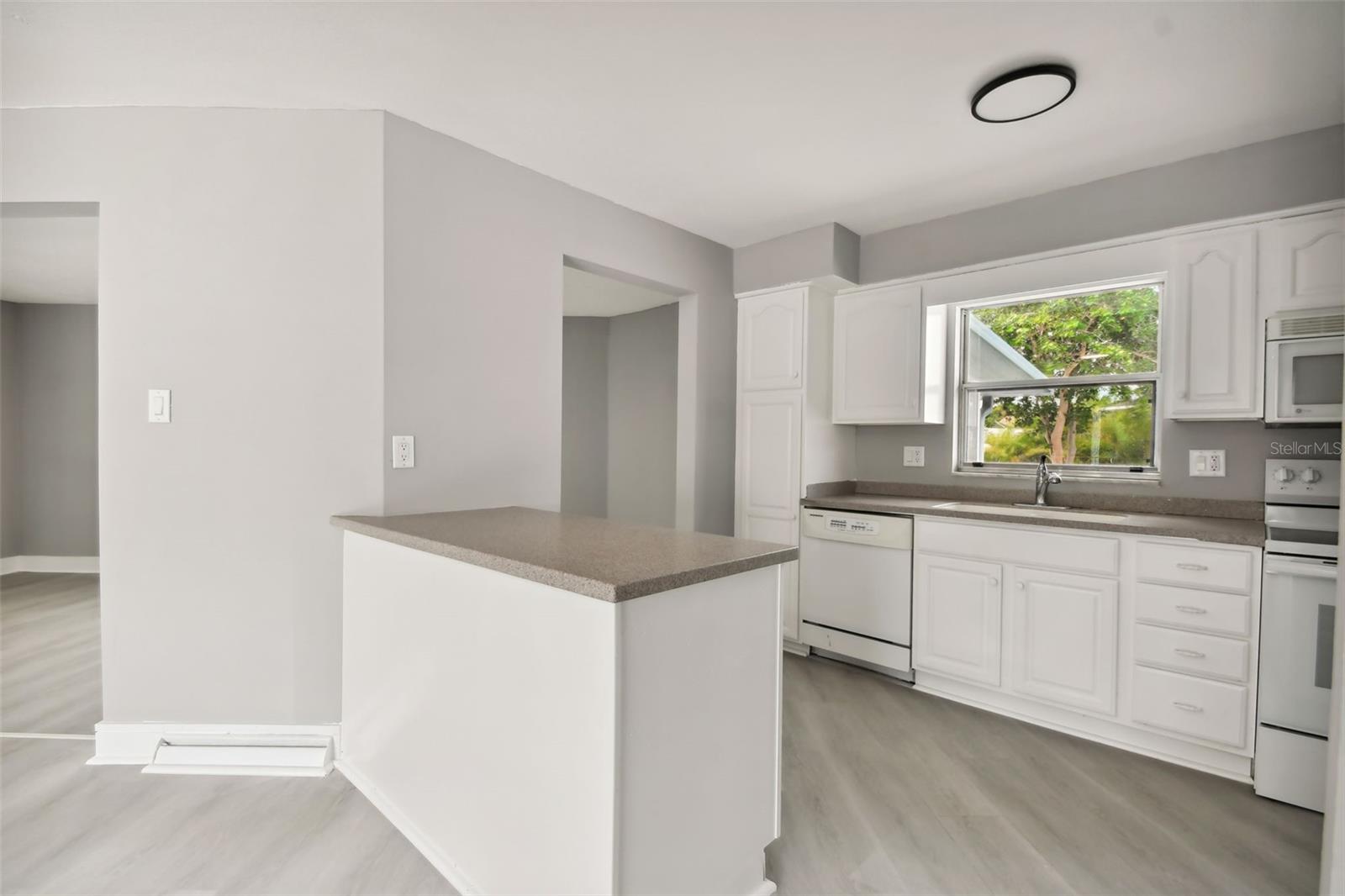 4411 3rd Ave E Property Photo 10