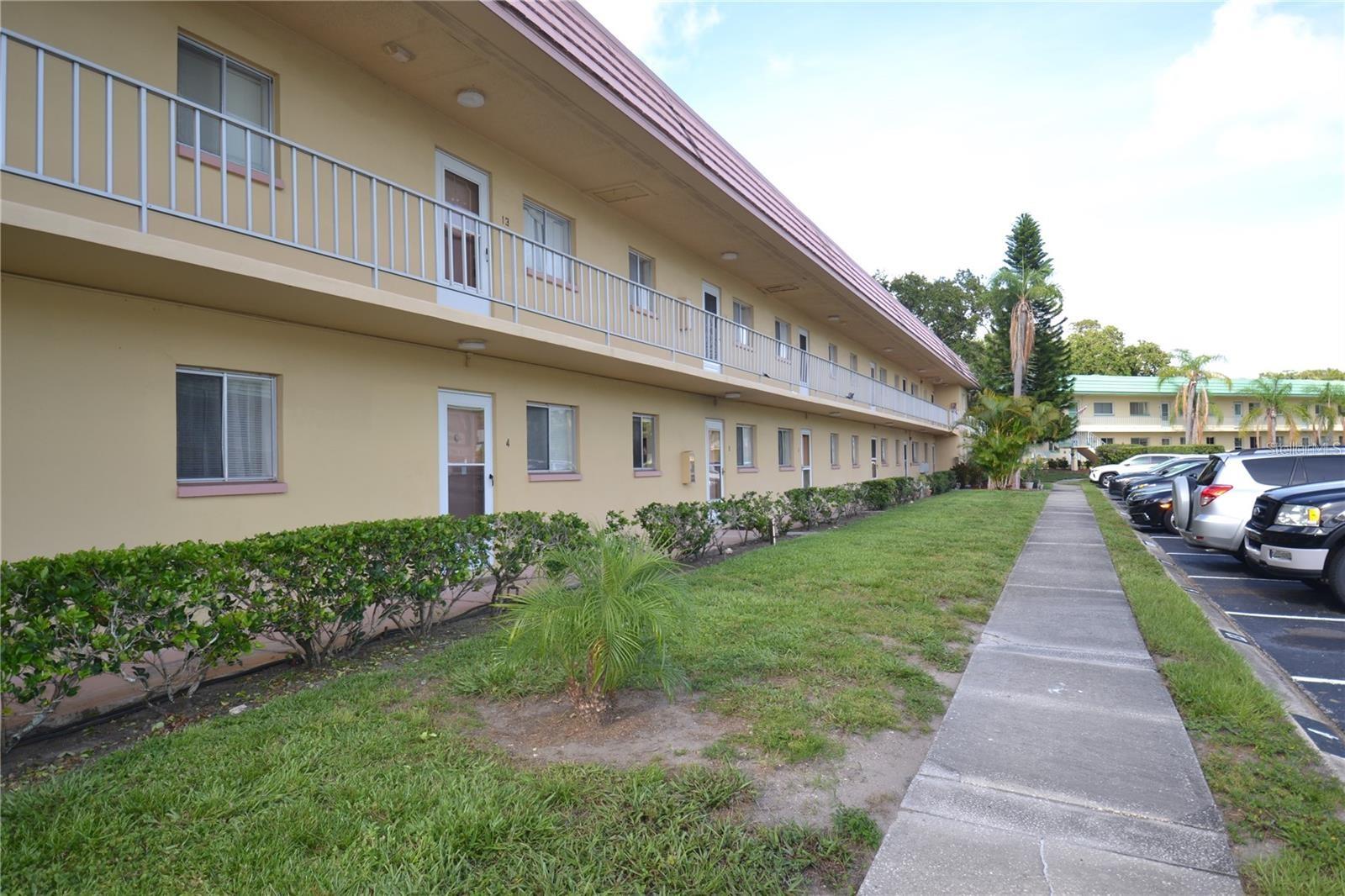 2003 GREENBRIAR BLVD #4 Property Photo 1