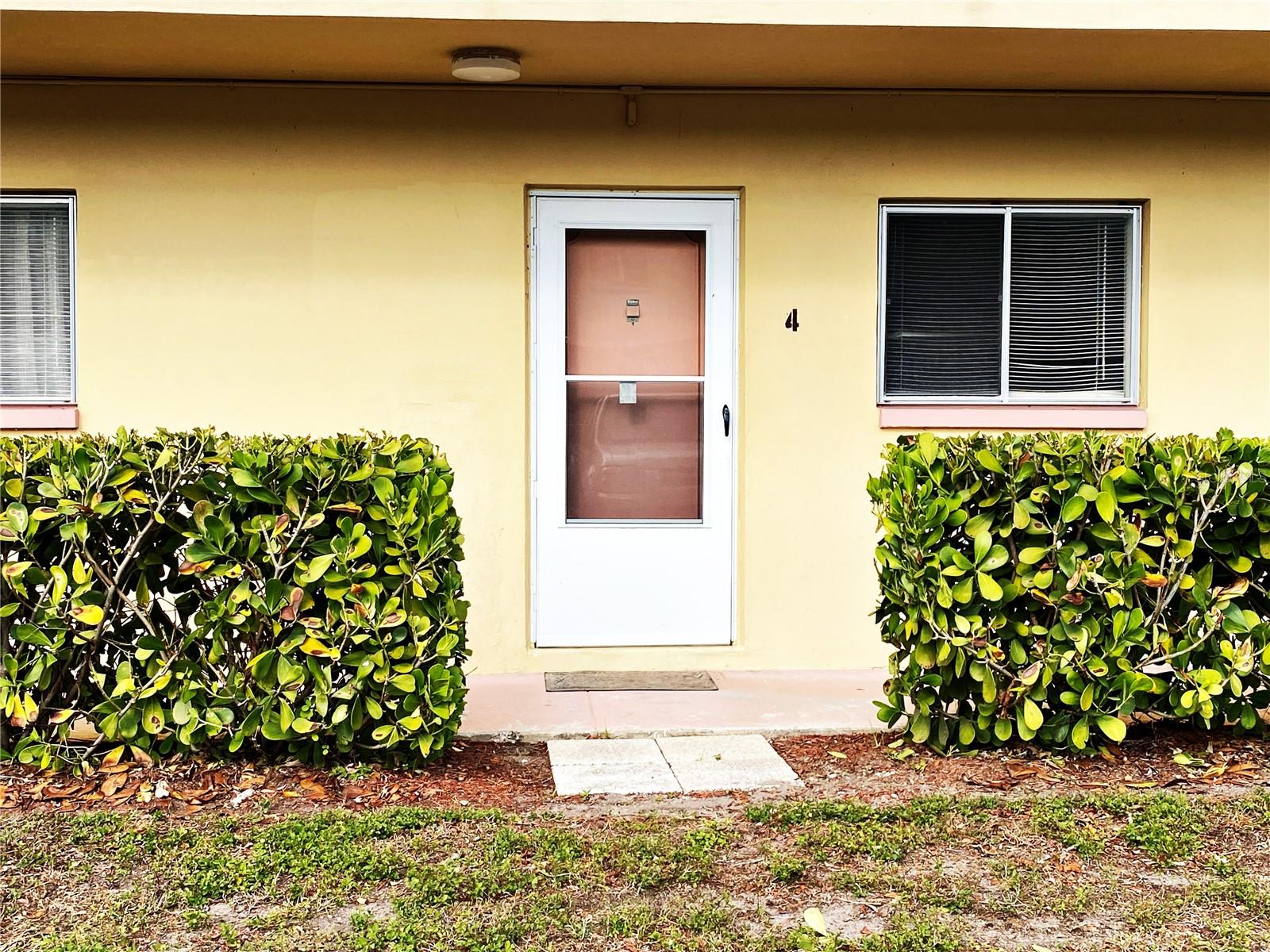2003 Greenbriar Blvd #4 Property Photo 2