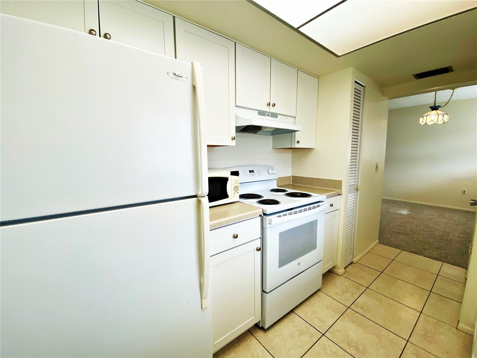 2003 Greenbriar Blvd #4 Property Photo 4