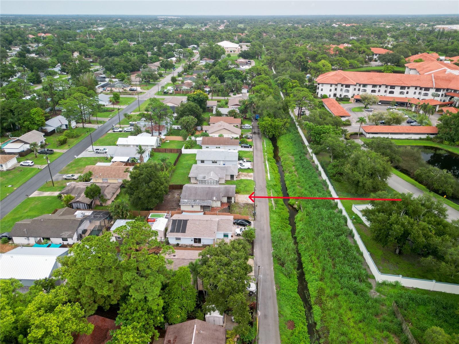 2227 Benson St Property Photo 4