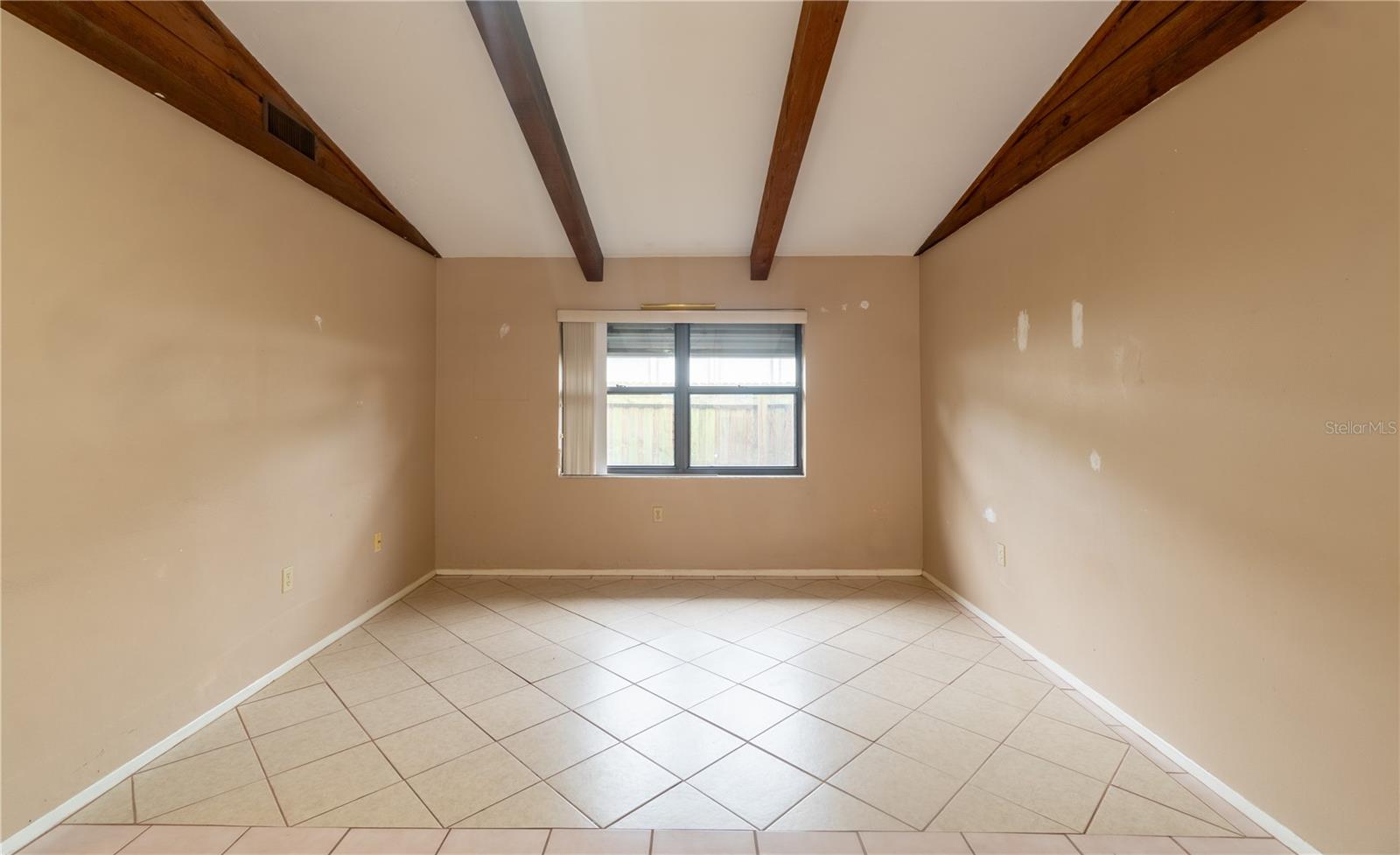 2227 Benson St Property Photo 11