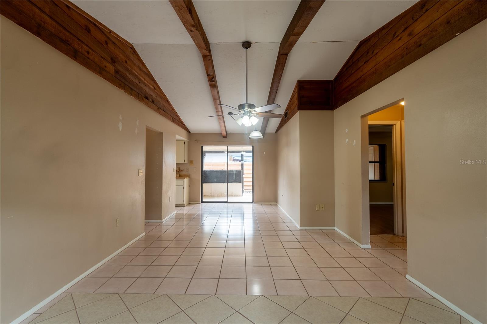 2227 Benson St Property Photo 12