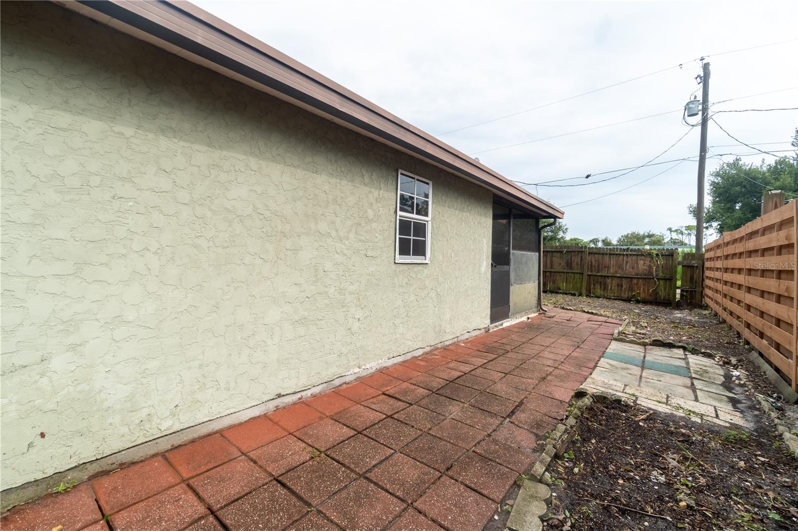 2227 Benson St Property Photo 32