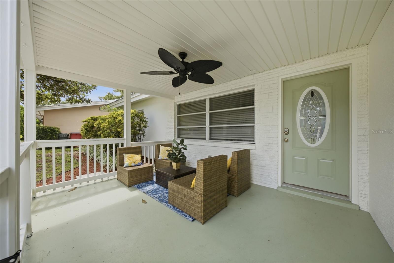 2075 Indigo Dr Property Photo 4
