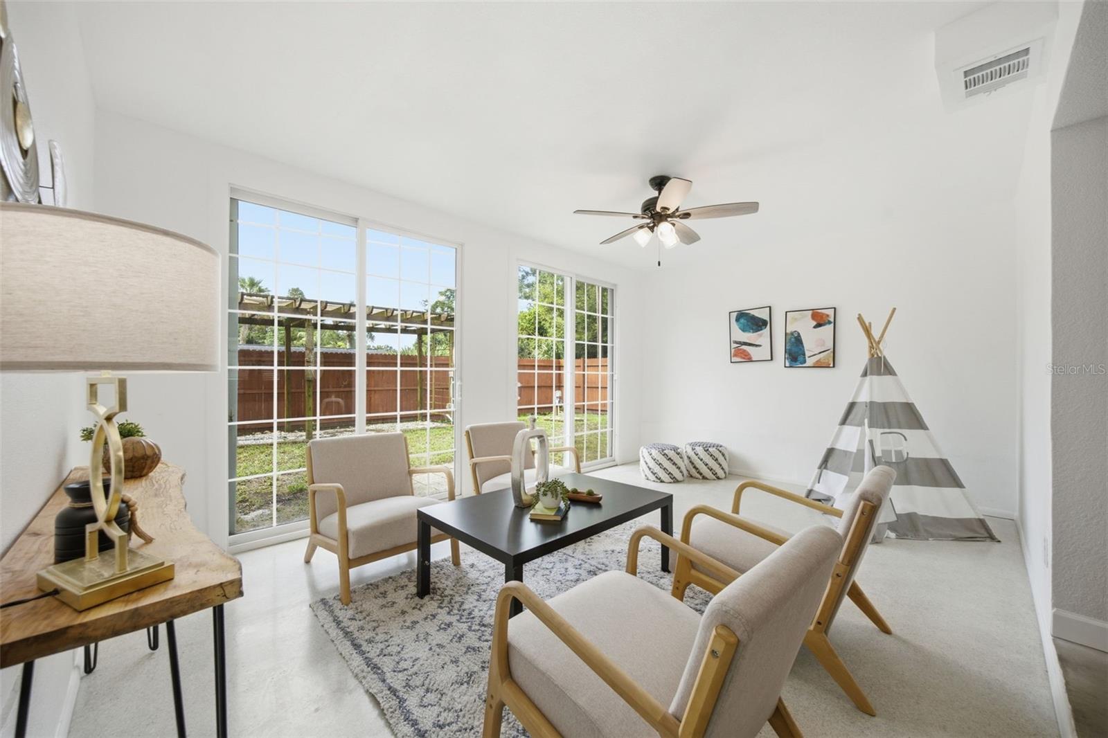 2075 Indigo Dr Property Photo 12