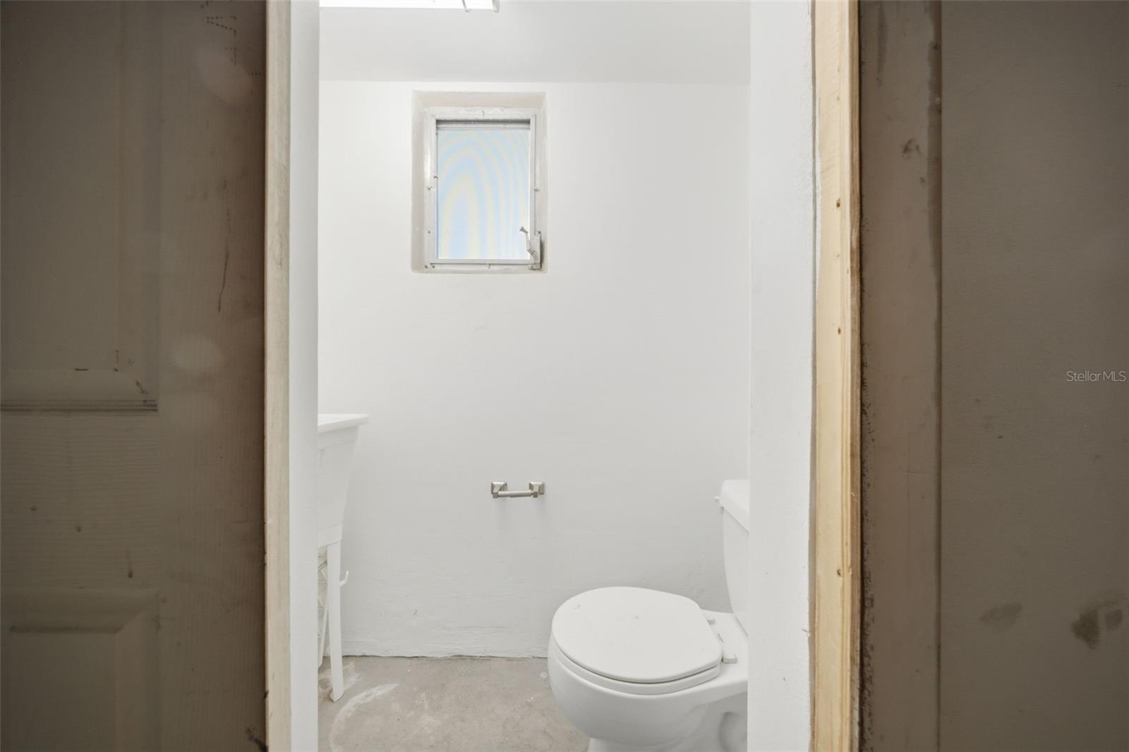 2075 Indigo Dr Property Photo 24
