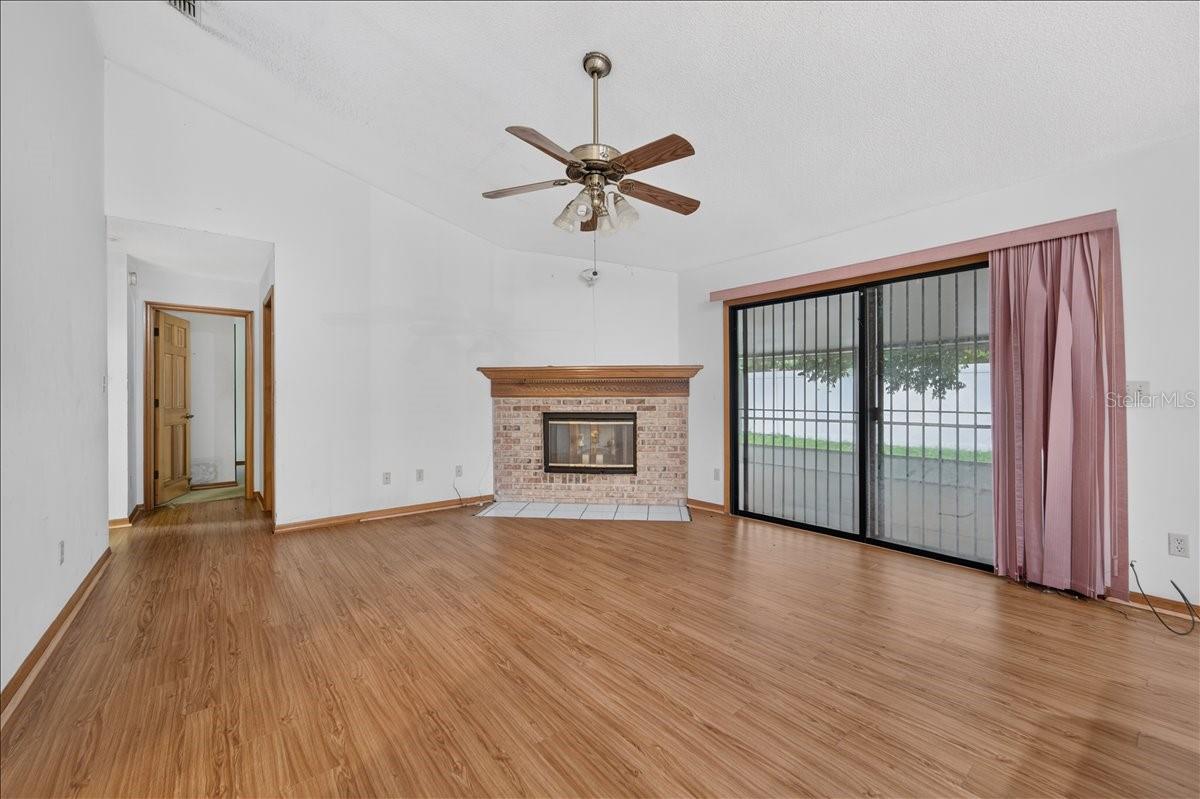 344 N Frederick Ave Property Photo 10