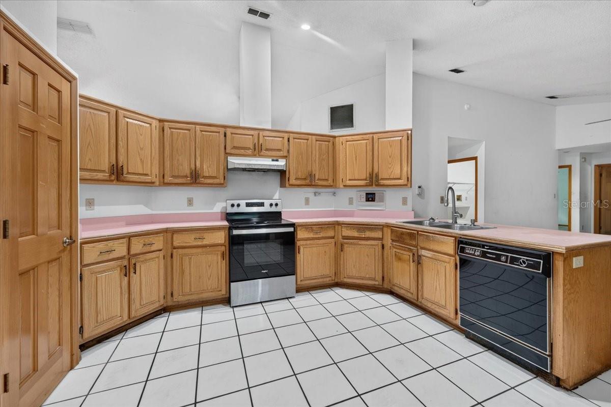 344 N Frederick Ave Property Photo 11
